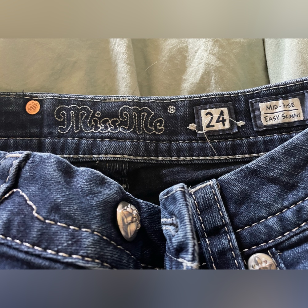 Miss Me Mid-Rise Easy Skinny Jeans